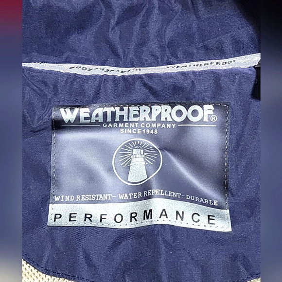 Weatherproof jacket - Picture 6 of 9